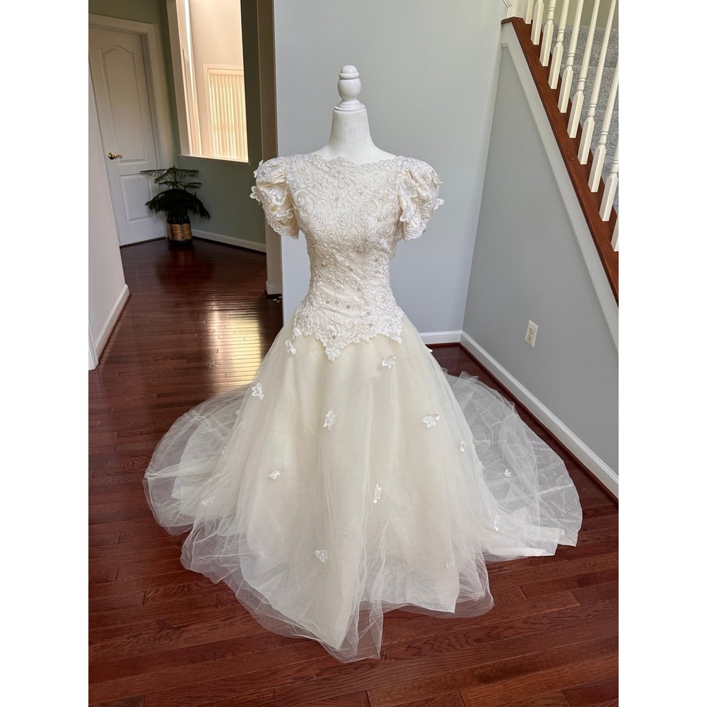 Vintage 50s 60s 70s 80s 90s Short Sleeve Lace Floral Fluffy Sleeve Wedding Dress